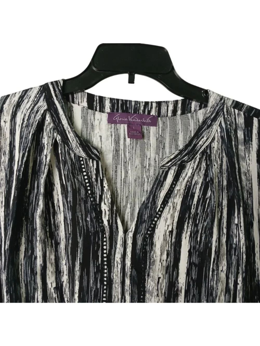 Gloria Vanderbilt Women's Large Nova Flutter Sleeve Blouse Black White #D-37 - Picture 4 of 7
